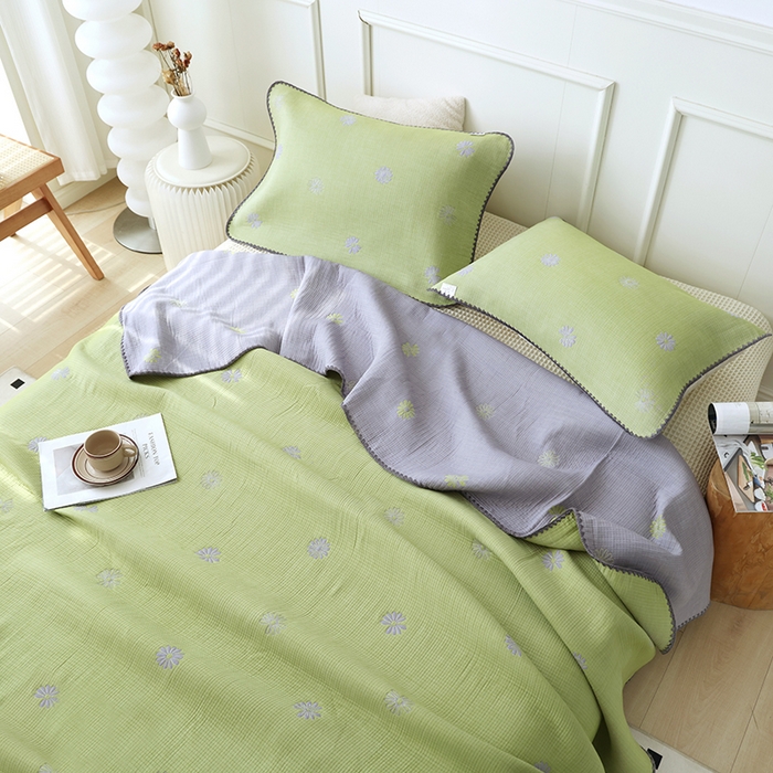 91家纺网 家纺一手货源 找家纺 朴尔家纺-毛巾被 2026新款柔绵绵风贝壳针复合工艺六层纱布毛巾被盖毯-朴尔经典款常年备货 风中雏菊-绿