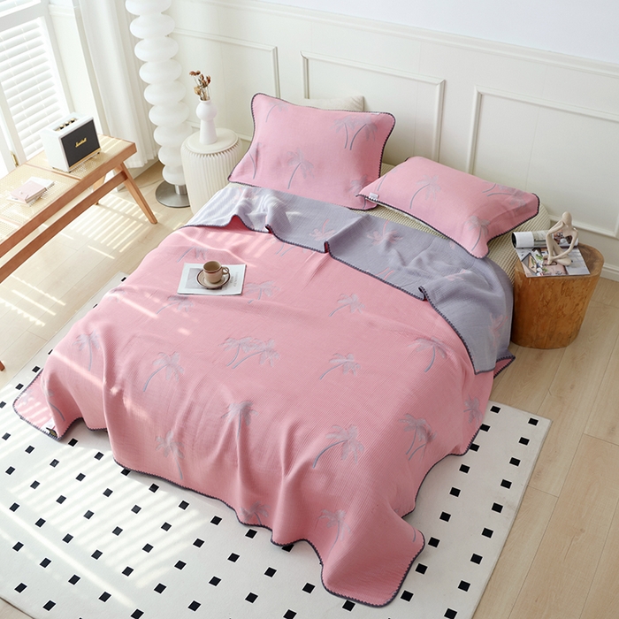 91家纺网 家纺一手货源 找家纺 朴尔家纺-毛巾被 2026新款柔绵绵风贝壳针复合工艺六层纱布毛巾被盖毯-朴尔经典款常年备货 海岛椰林-粉