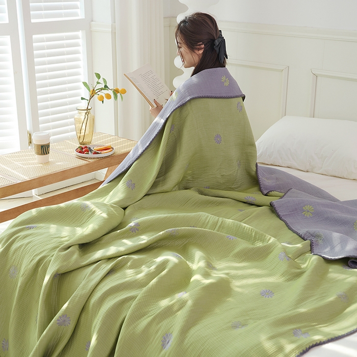 91家纺网 家纺一手货源 找家纺 朴尔家纺-毛巾被 2026新款柔绵绵风贝壳针复合工艺六层纱布毛巾被盖毯-朴尔经典款常年备货 风中雏菊-绿