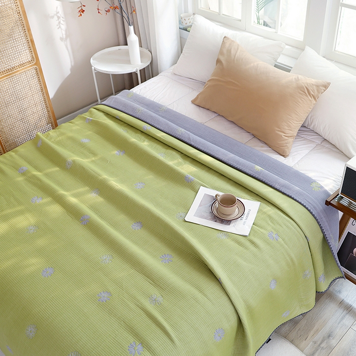 91家纺网 家纺一手货源 找家纺 朴尔家纺-毛巾被 2026新款柔绵绵风贝壳针复合工艺六层纱布毛巾被盖毯-朴尔经典款常年备货 风中雏菊-绿