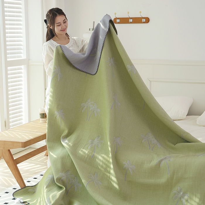 91家纺网 家纺一手货源 找家纺 朴尔家纺-毛巾被 2026新款柔绵绵风贝壳针复合工艺六层纱布毛巾被盖毯-朴尔经典款常年备货 海岛椰林-绿