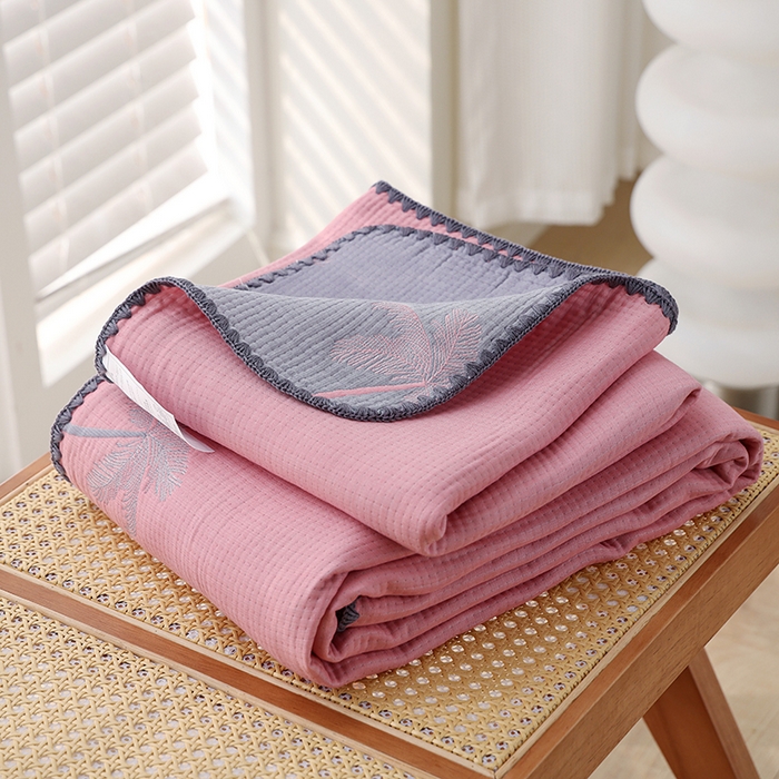 91家纺网 家纺一手货源 找家纺 朴尔家纺-毛巾被 2026新款柔绵绵风贝壳针复合工艺六层纱布毛巾被盖毯-朴尔经典款常年备货 海岛椰林-粉