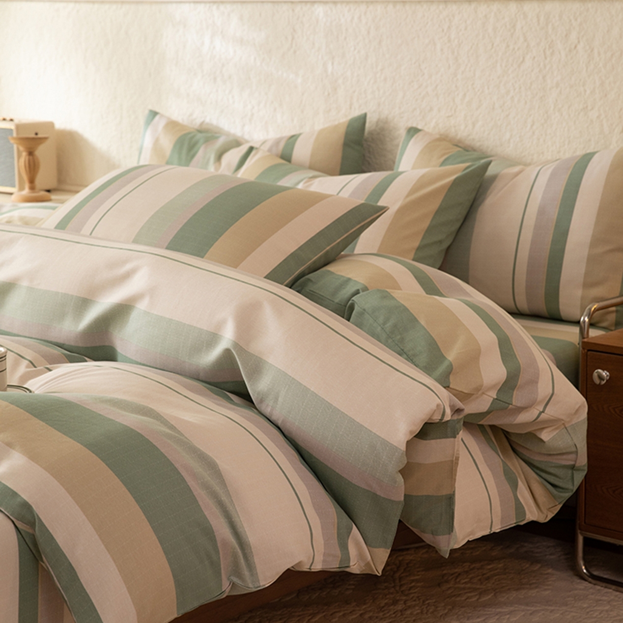 91家纺网 家纺一手货源 找家纺 八十八家纺 2026新款无印风全棉纯棉斜纹条格四件套 木春