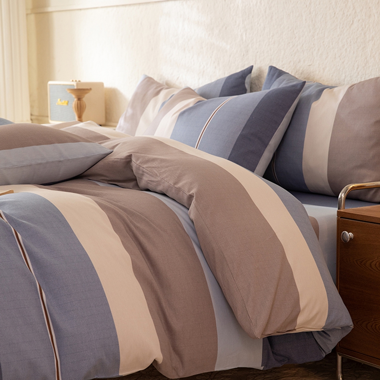 91家纺网 家纺一手货源 找家纺 八十八家纺 2026新款无印风全棉纯棉斜纹条格四件套 木央