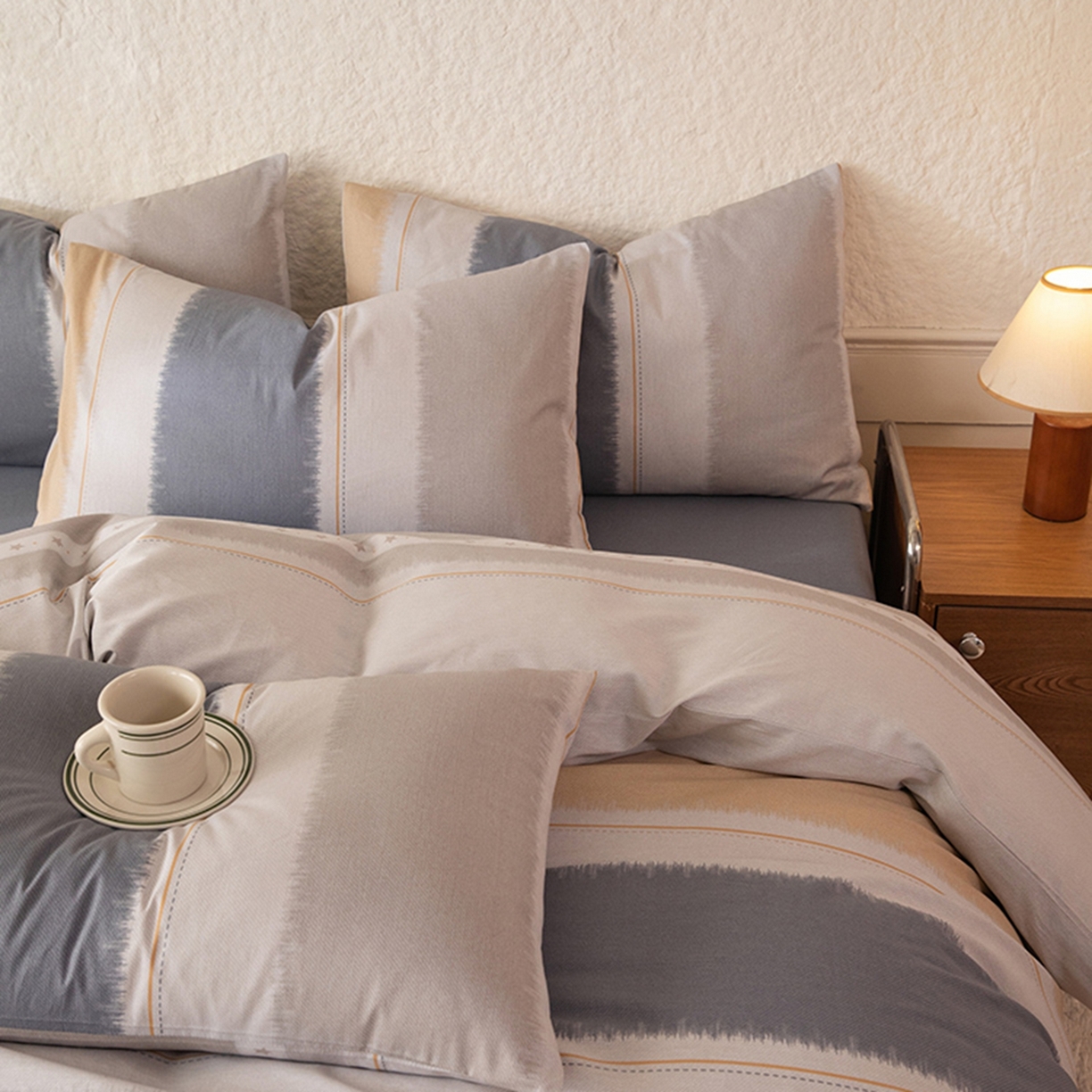 91家纺网 家纺一手货源 找家纺 八十八家纺 2026新款无印风全棉纯棉斜纹条格四件套 木兰