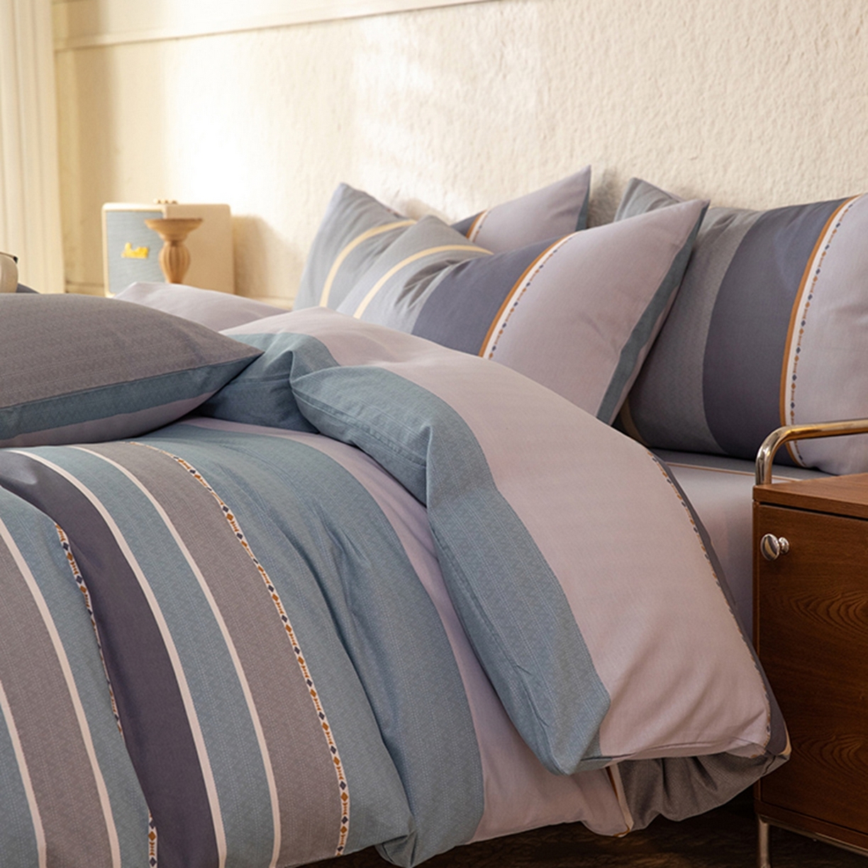 91家纺网 家纺一手货源 找家纺 八十八家纺 2026新款无印风全棉纯棉斜纹条格四件套 木思