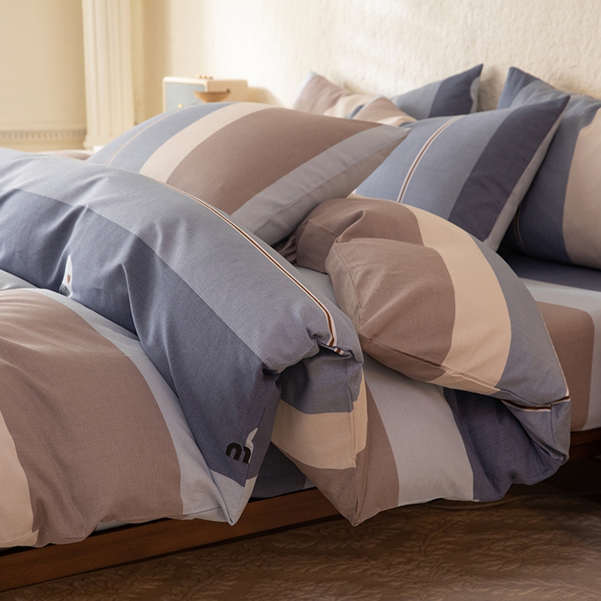 91家纺网 家纺一手货源 找家纺 八十八家纺 2026新款无印风全棉纯棉斜纹条格四件套 木央