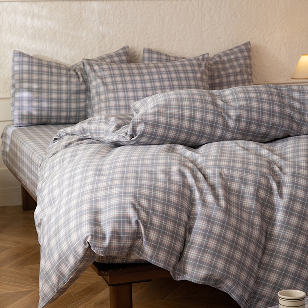 91家纺网 家纺一手货源 找家纺 八十八家纺 2026新款无印风全棉纯棉斜纹条格四件套 青曼