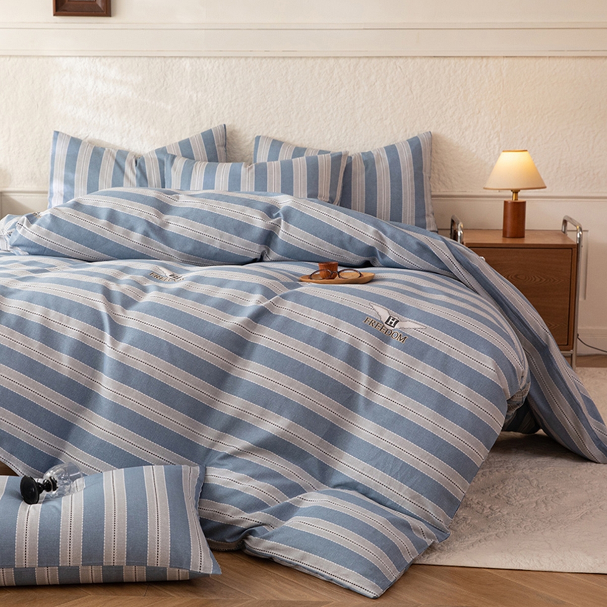 91家纺网 家纺一手货源 找家纺 八十八家纺 2026新款无印风全棉纯棉斜纹条格四件套 木夏