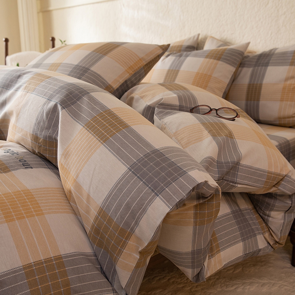 91家纺网 家纺一手货源 找家纺 （总）八十八家纺 2026新款无印风全棉纯棉斜纹条格四件套