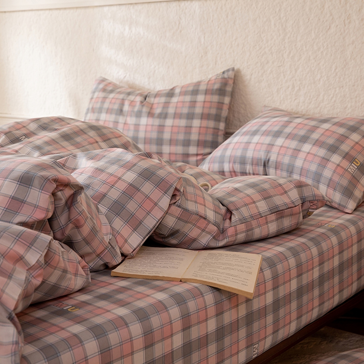 91家纺网 家纺一手货源 找家纺 八十八家纺 2026新款无印风全棉纯棉斜纹条格四件套 青居