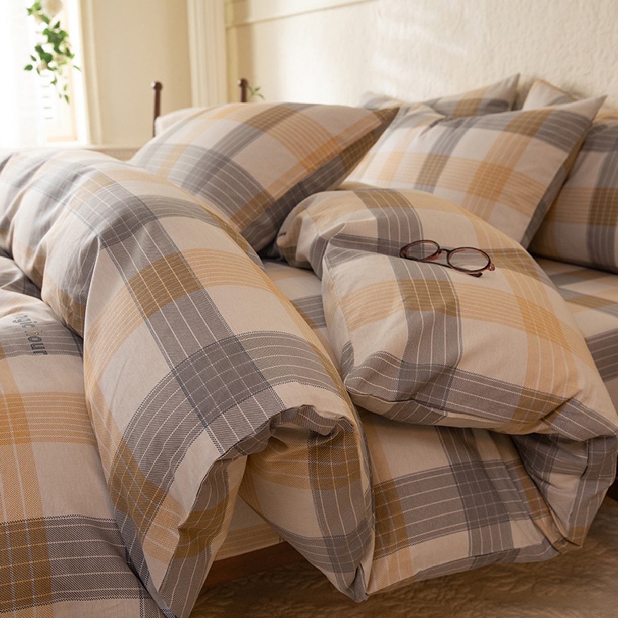 91家纺网 家纺一手货源 找家纺 八十八家纺 2026新款无印风全棉纯棉斜纹条格四件套 山川