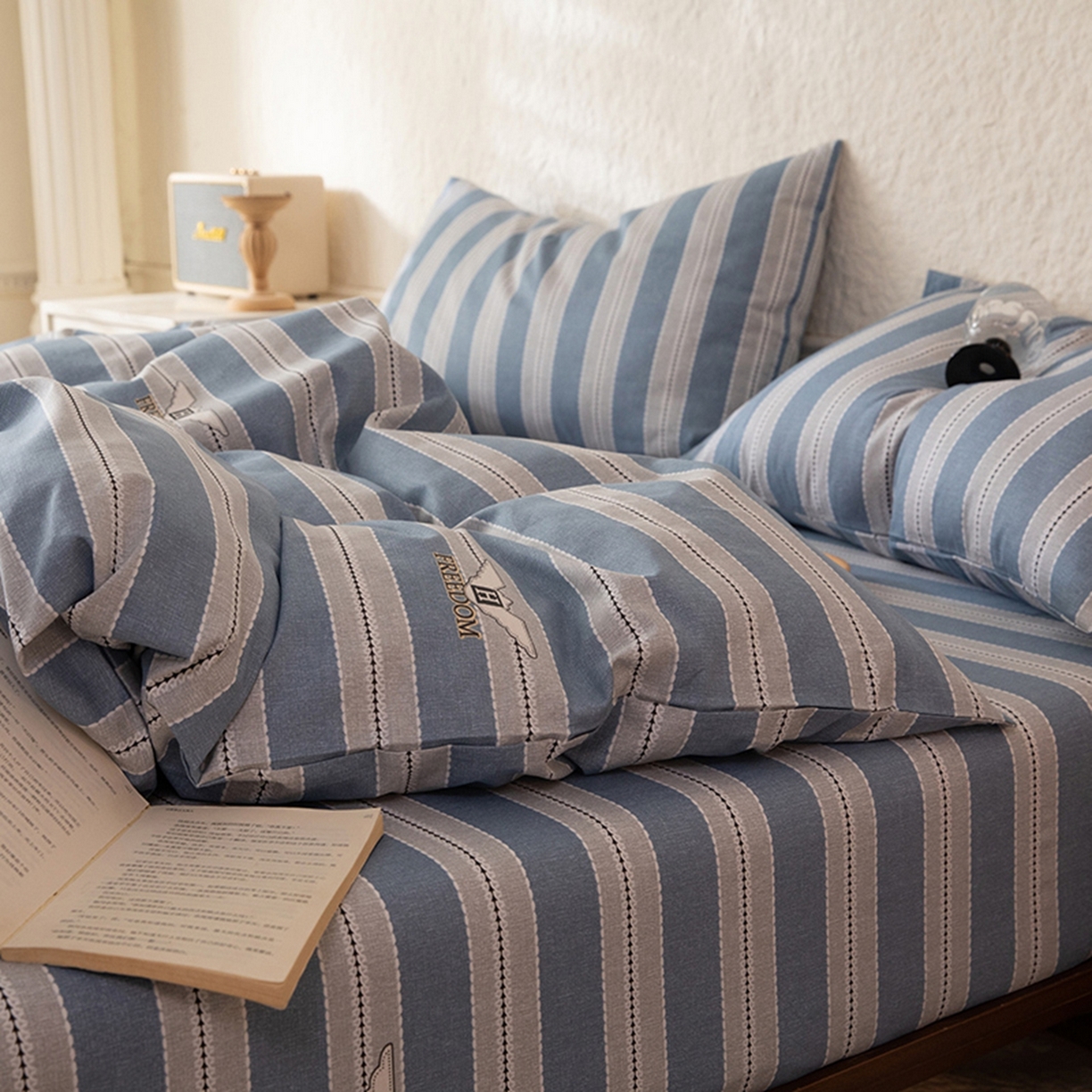 91家纺网 家纺一手货源 找家纺 八十八家纺 2026新款无印风全棉纯棉斜纹条格四件套 木夏