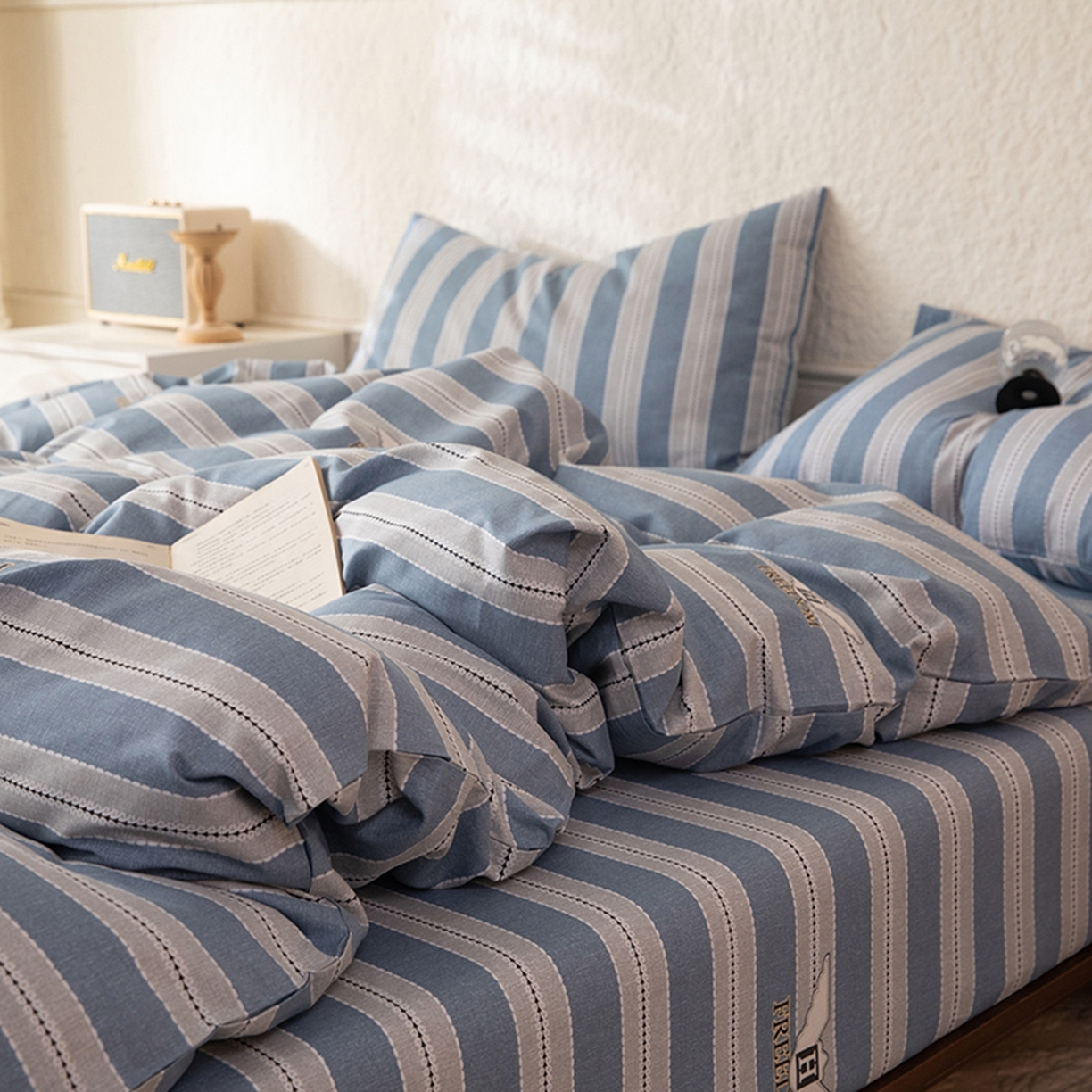 91家纺网 家纺一手货源 找家纺 八十八家纺 2026新款无印风全棉纯棉斜纹条格四件套 木夏