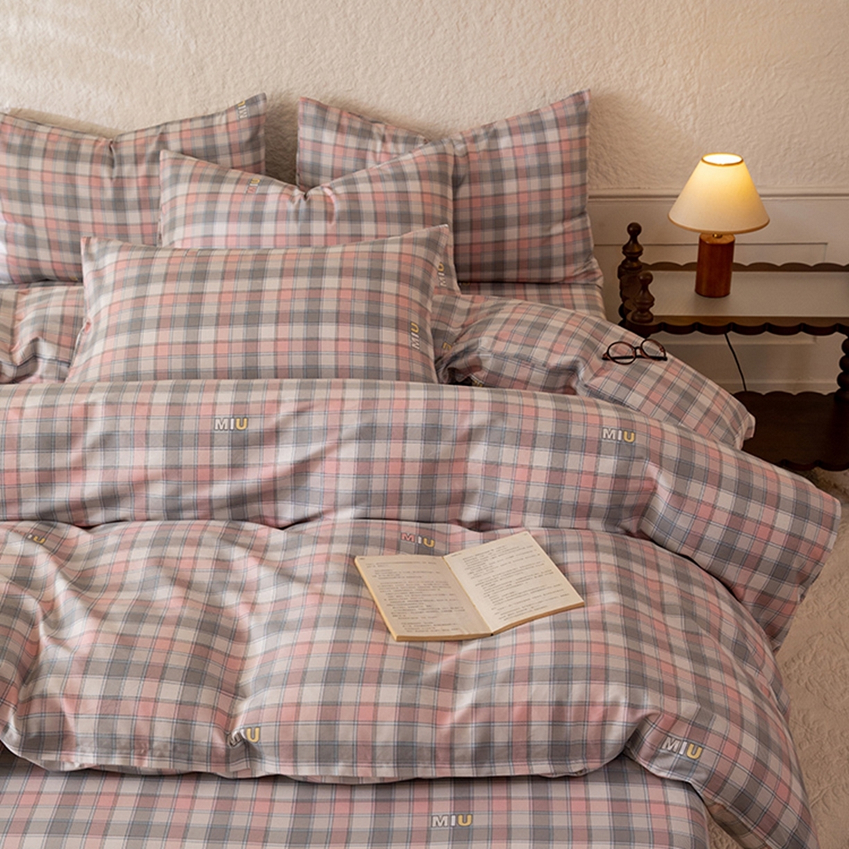 91家纺网 家纺一手货源 找家纺 八十八家纺 2026新款无印风全棉纯棉斜纹条格四件套 青居