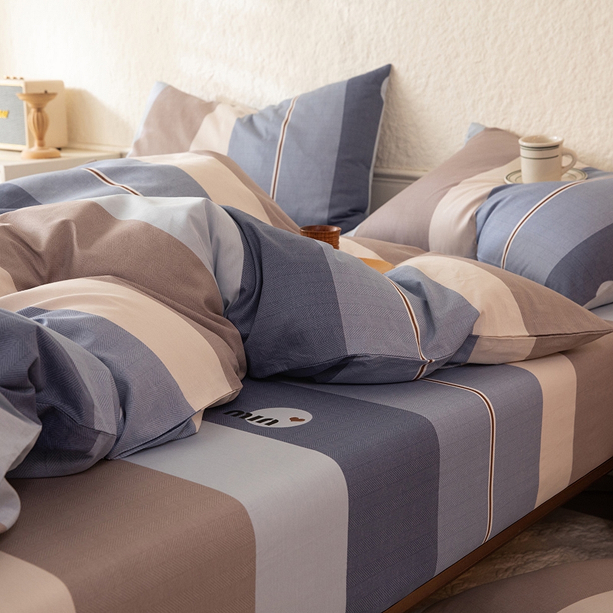 91家纺网 家纺一手货源 找家纺 八十八家纺 2026新款无印风全棉纯棉斜纹条格四件套 木央