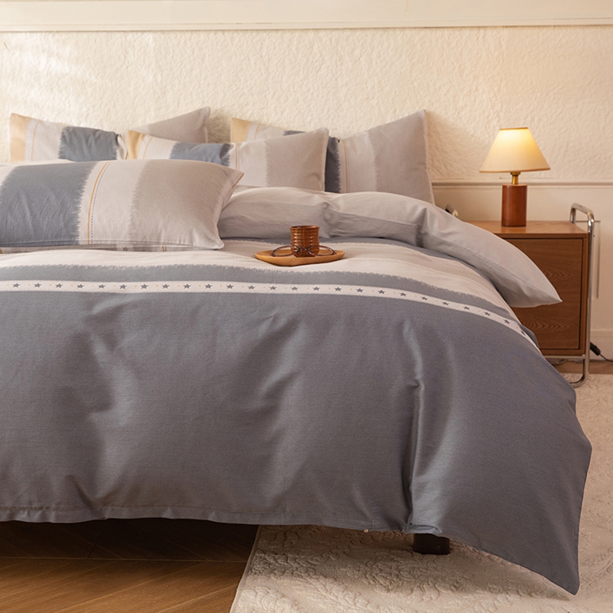 91家纺网 家纺一手货源 找家纺 八十八家纺 2026新款无印风全棉纯棉斜纹条格四件套 木兰