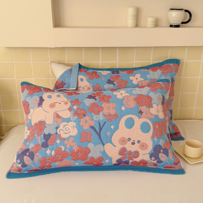 91家纺网 家纺一手货源 找家纺 朴尔家纺-毛巾被 2026新款彩棉云柔三层纱布毛巾被三件套盖毯 春樱