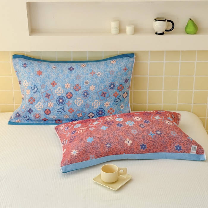 91家纺网 家纺一手货源 找家纺 朴尔家纺-毛巾被 2026新款彩棉云柔三层纱布毛巾被三件套盖毯 玫瑰语录