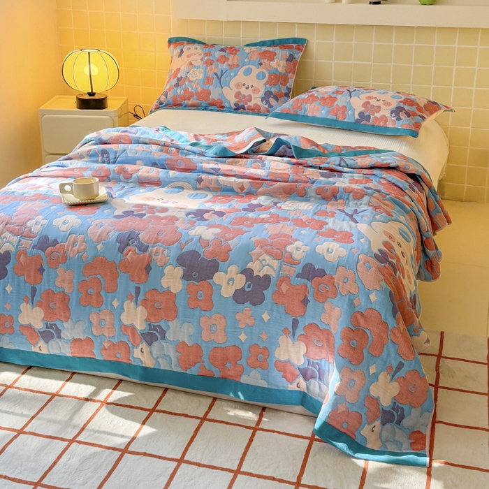 91家纺网 家纺一手货源 找家纺 朴尔家纺-毛巾被 2026新款彩棉云柔三层纱布毛巾被三件套盖毯 春樱