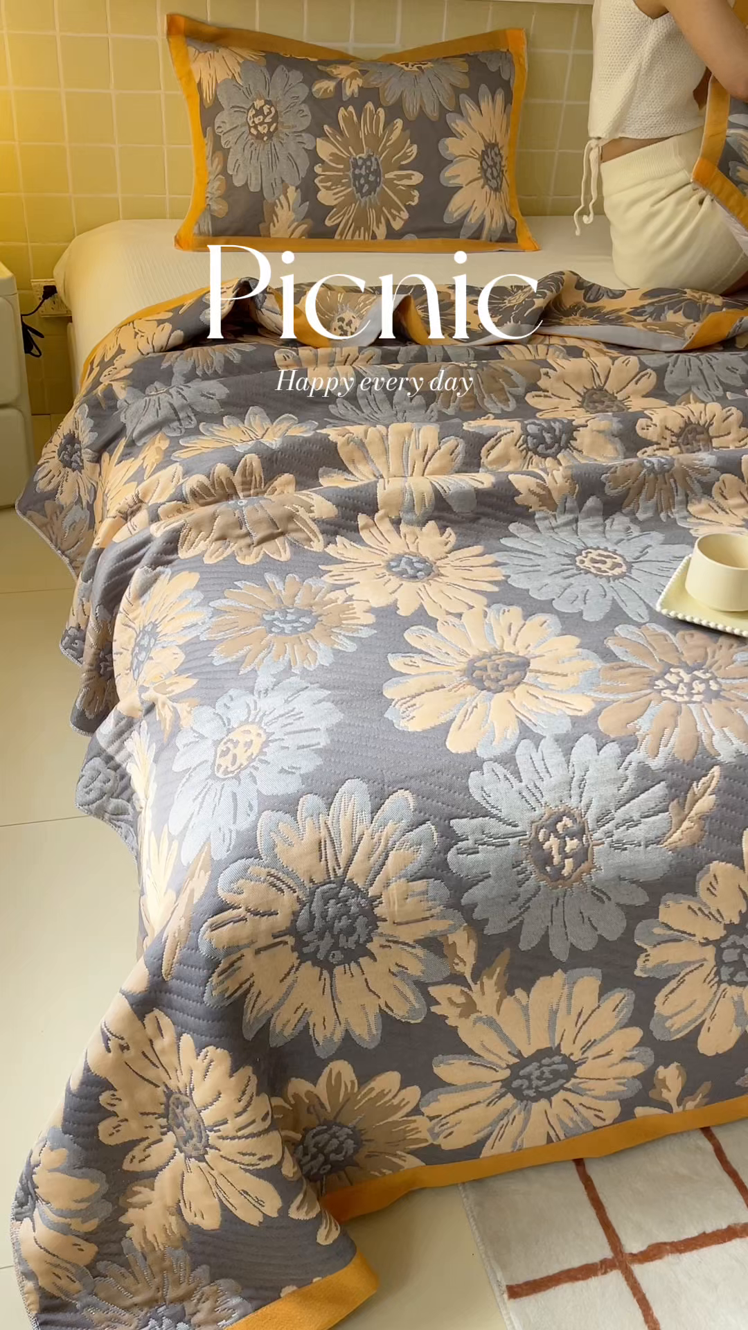 91家纺网 家纺一手货源 找家纺 朴尔家纺-毛巾被 2026新款彩棉云柔三层纱布毛巾被三件套盖毯 花间令