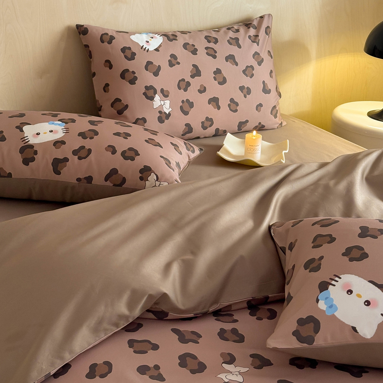 91家纺网 家纺一手货源 找家纺 典曼家纺 2026新款纯棉四件套高级100Pro全棉贡缎卡通四件套 奥利奥-咖