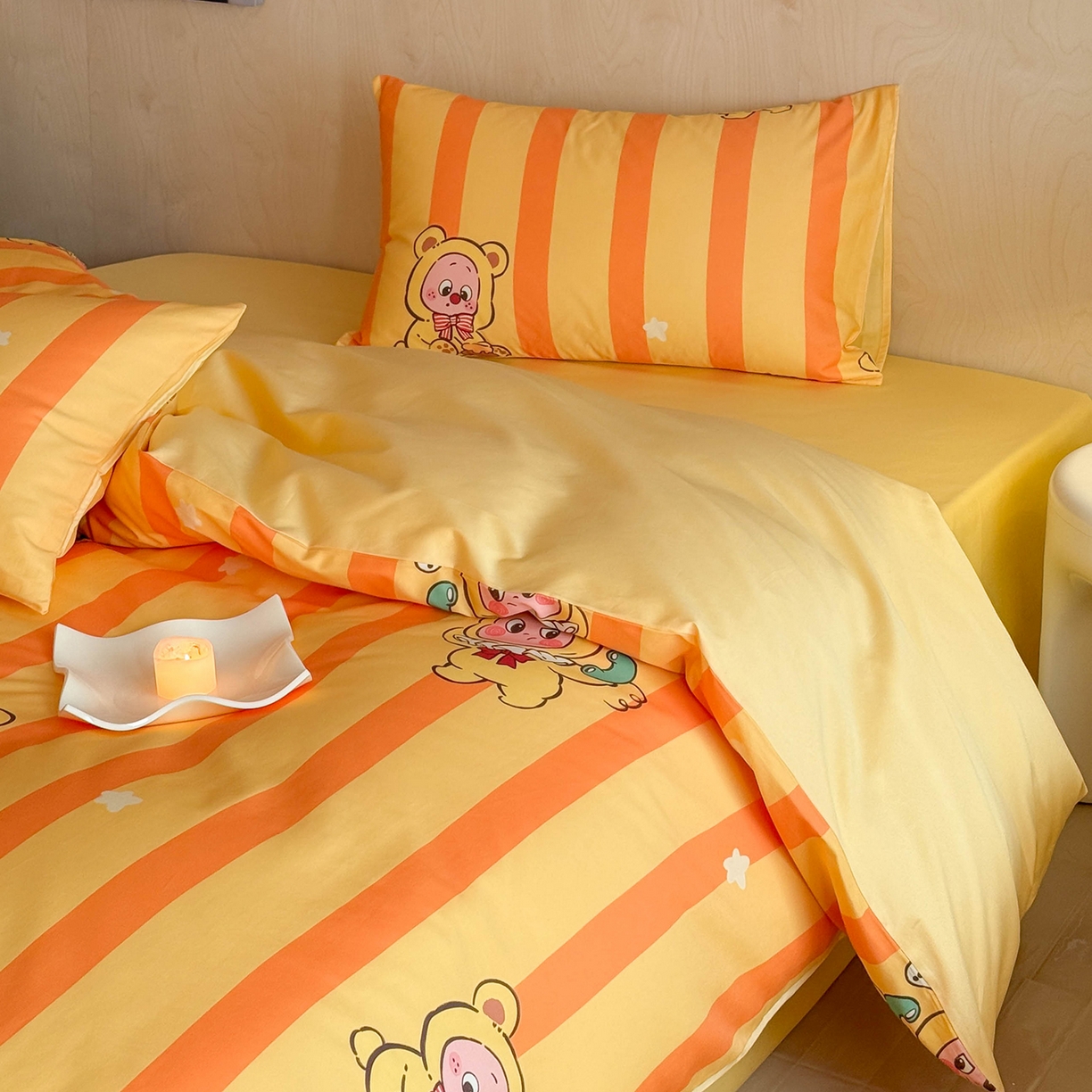 91家纺网 家纺一手货源 找家纺 典曼家纺 2026新款纯棉四件套高级100Pro全棉贡缎卡通四件套 绵绵汪