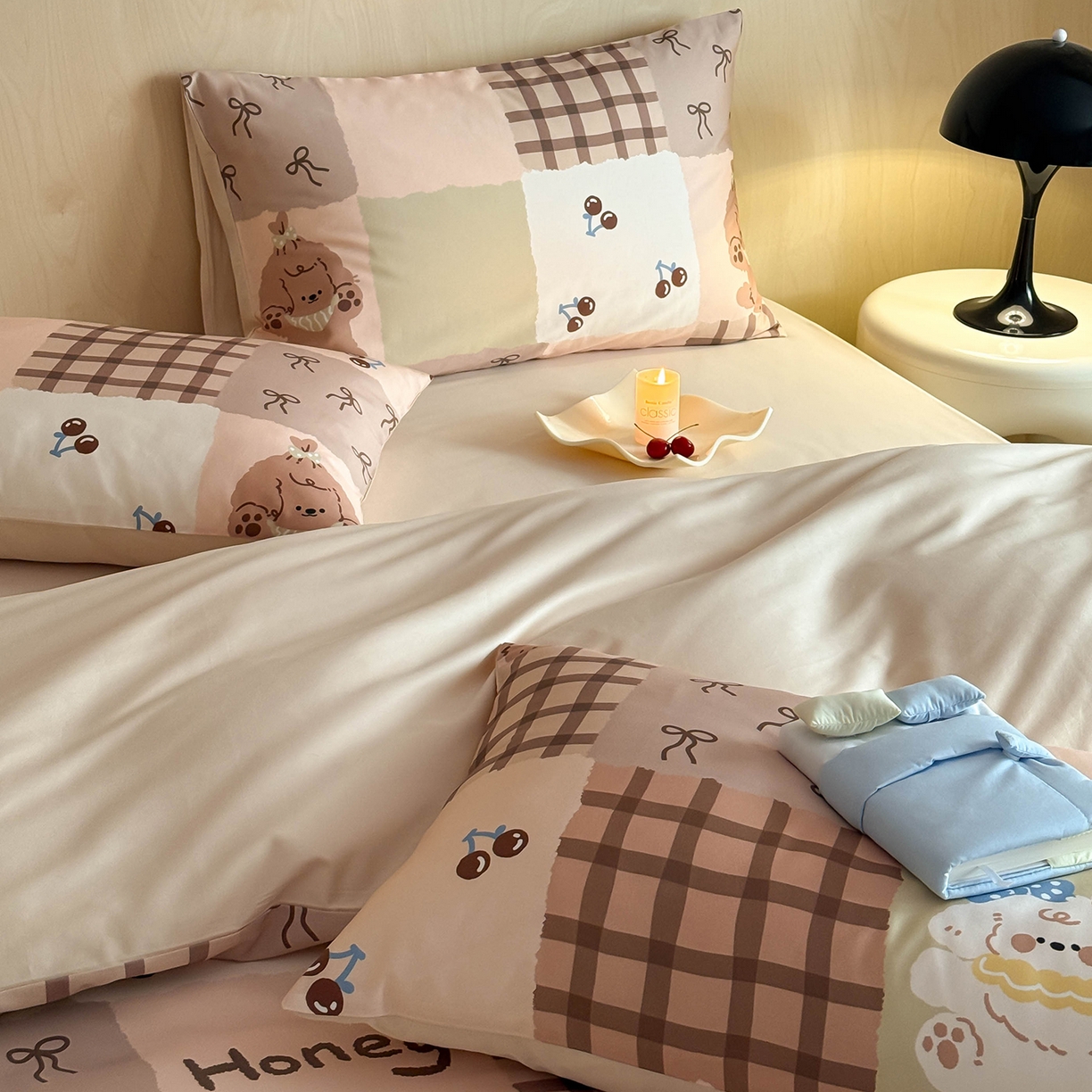 91家纺网 家纺一手货源 找家纺 典曼家纺 2026新款纯棉四件套高级100Pro全棉贡缎卡通四件套 奇诺