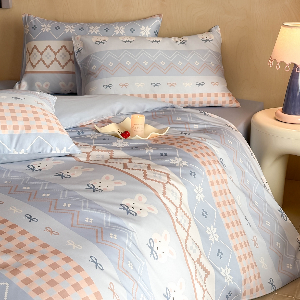 91家纺网 家纺一手货源 找家纺 典曼家纺 2026新款纯棉四件套高级100Pro全棉贡缎卡通四件套 花仙兔