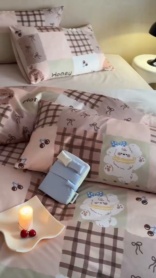 91家纺网 家纺一手货源 找家纺 典曼家纺 2026新款纯棉四件套高级100Pro全棉贡缎卡通四件套 奇诺