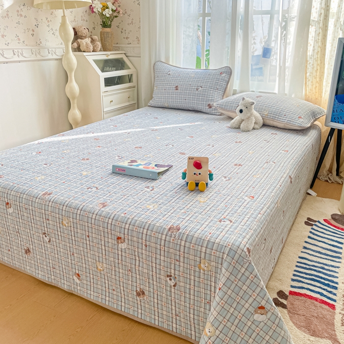 91家纺网 家纺一手货源 找家纺 老帅的工厂店 2026新款A类云感双层纱7A抗菌床盖夏被四件套系列 蓝格萌狗