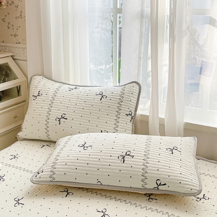 91家纺网 家纺一手货源 找家纺 老帅的工厂店 2026新款A类云感双层纱7A抗菌床盖夏被四件套系列 点点碟序