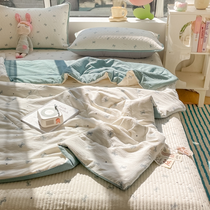 91家纺网 家纺一手货源 找家纺 老帅的工厂店 2026新款A类云感双层纱7A抗菌床盖夏被四件套系列 倾结