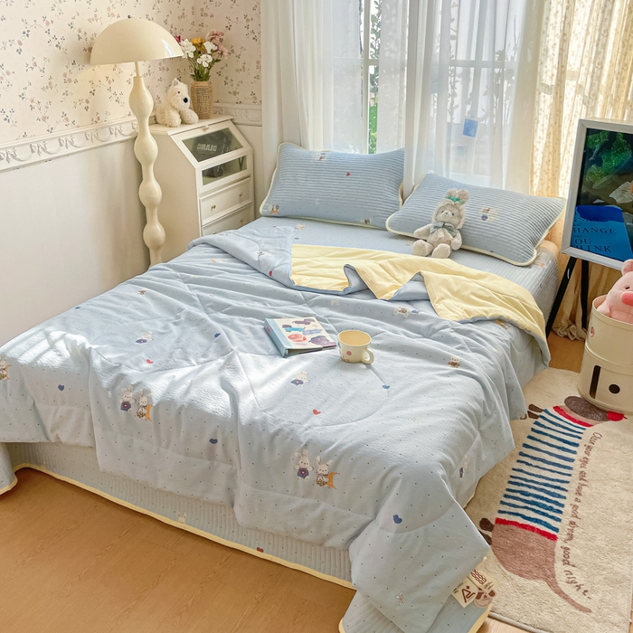 91家纺网 家纺一手货源 找家纺 老帅的工厂店 2026新款A类云感双层纱7A抗菌床盖夏被四件套系列 兔眠