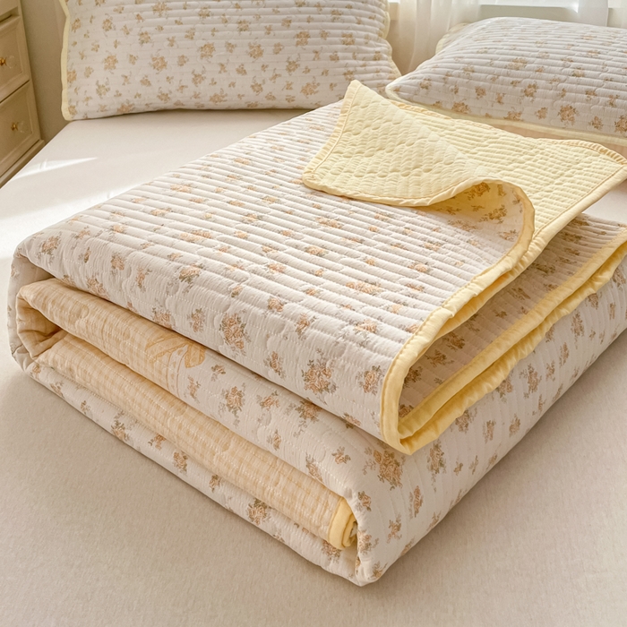 91家纺网 家纺一手货源 找家纺 老帅的工厂店 2026新款A类云感双层纱7A抗菌床盖夏被四件套系列 暖花