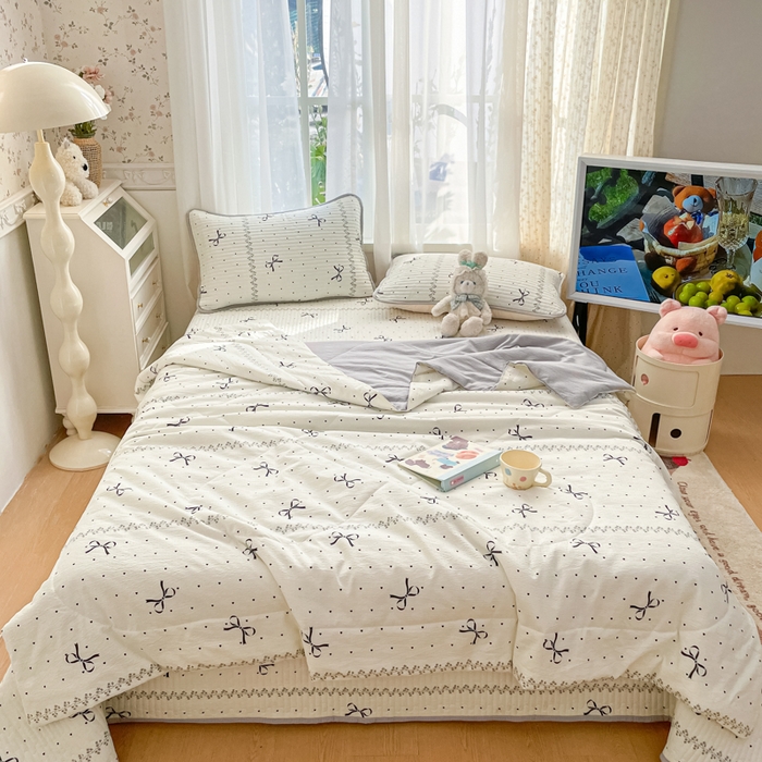 91家纺网 家纺一手货源 找家纺 老帅的工厂店 2026新款A类云感双层纱7A抗菌床盖夏被四件套系列 点点碟序