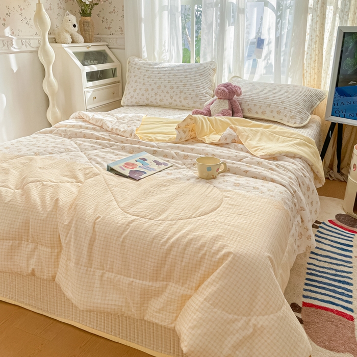 91家纺网 家纺一手货源 找家纺 老帅的工厂店 2026新款A类云感双层纱7A抗菌床盖夏被四件套系列 暖花