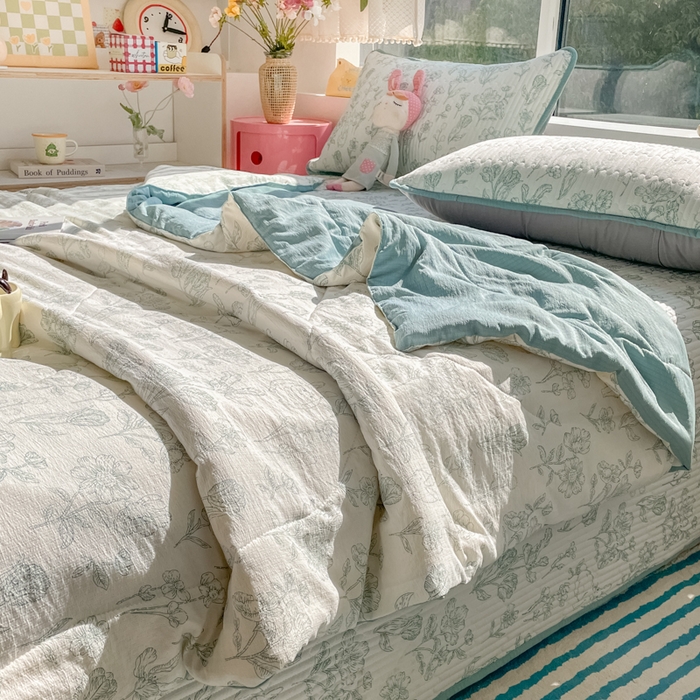 91家纺网 家纺一手货源 找家纺 老帅的工厂店 2026新款A类云感双层纱7A抗菌床盖夏被四件套系列 花开漫漫