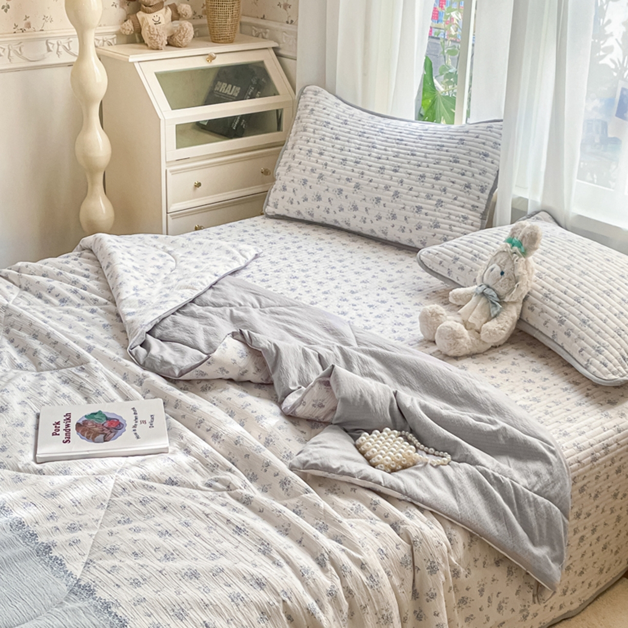 91家纺网 家纺一手货源 找家纺 老帅的工厂店 2026新款A类云感双层纱7A抗菌床盖夏被四件套系列 海盐花田