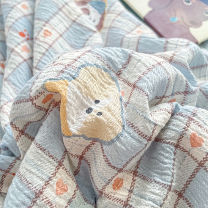 91家纺网 家纺一手货源 找家纺 老帅的工厂店 2026新款A类云感双层纱7A抗菌单品床盖系列 蓝格萌狗