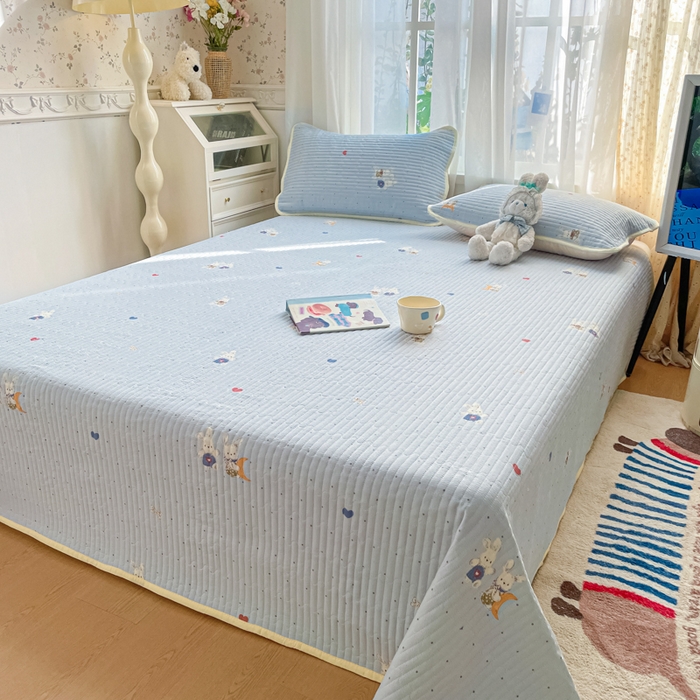 91家纺网 家纺一手货源 找家纺 老帅的工厂店 2026新款A类云感双层纱7A抗菌单品床盖系列 兔眠