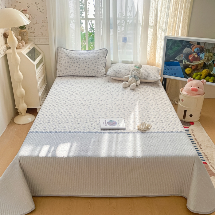 91家纺网 家纺一手货源 找家纺 老帅的工厂店 2026新款A类云感双层纱7A抗菌单品床盖系列 海盐花田