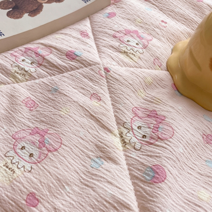 91家纺网 家纺一手货源 找家纺 老帅的工厂店 2026新款A类云感双层纱7A抗菌单品床盖系列 甜心兔