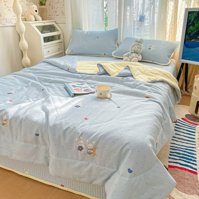 91家纺网 家纺一手货源 找家纺 老帅的工厂店 2026新款A类云感双层纱7A抗菌单品床盖系列 兔眠