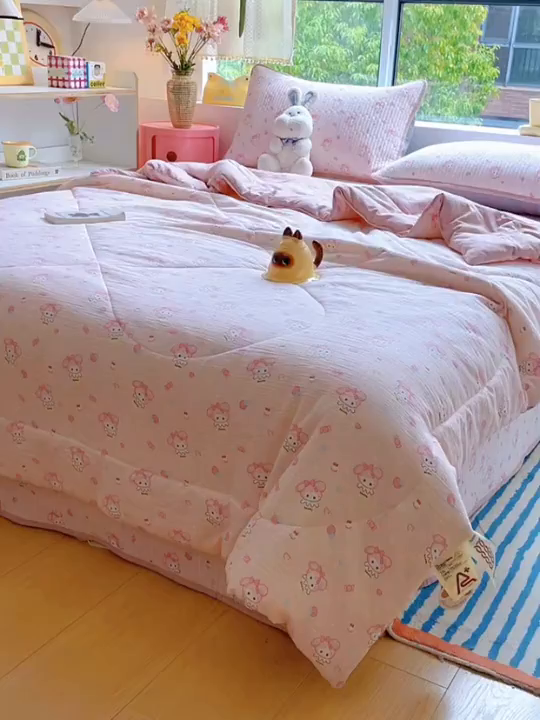 91家纺网 家纺一手货源 找家纺 老帅的工厂店 2026新款A类云感双层纱7A抗菌单品床盖系列 甜心兔