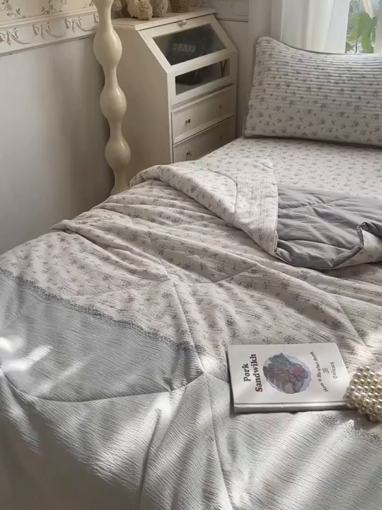 91家纺网 家纺一手货源 找家纺 老帅的工厂店 2026新款A类云感双层纱7A抗菌单品床盖系列 海盐花田