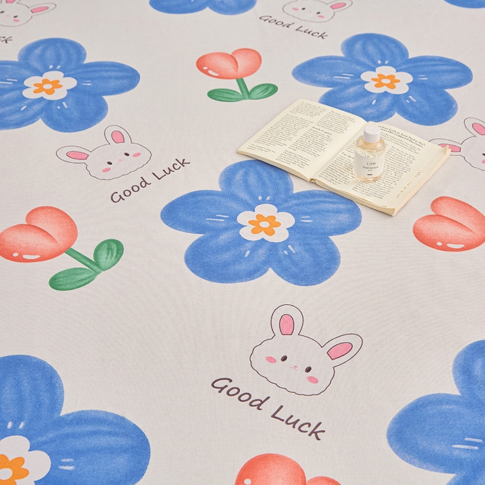 91家纺网 家纺一手货源 找家纺 金泰莱 2026新款爆款印花原棉老粗布床单 小花 lucky兔