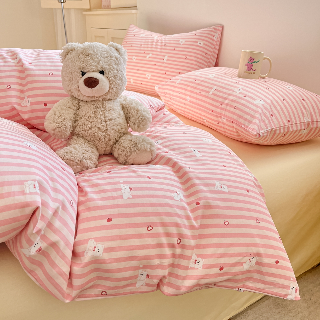 91家纺网 家纺一手货源 找家纺 吉象家纺 2026春夏新款全棉纯棉印花四件套 嘟嘟小熊