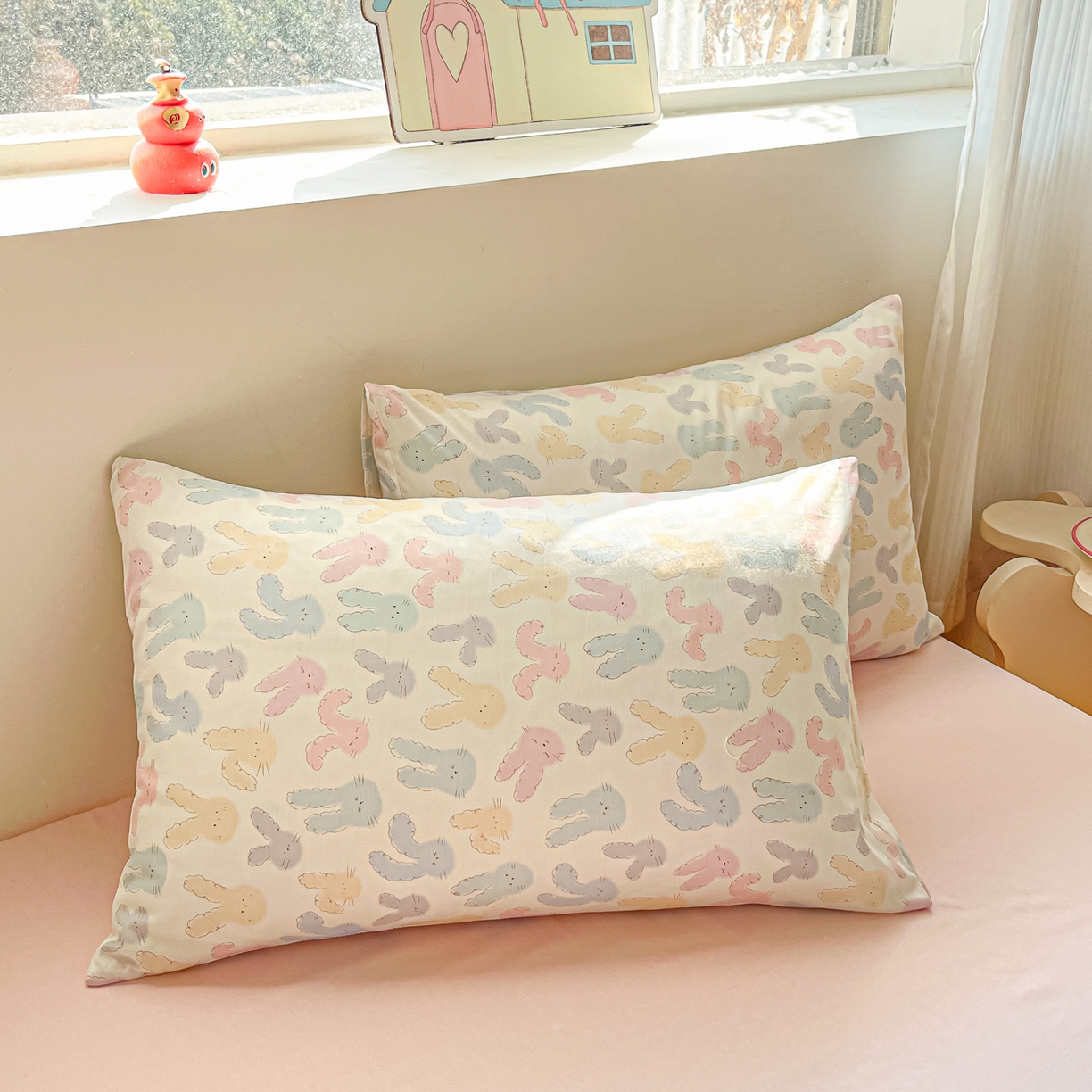 91家纺网 家纺一手货源 找家纺 吉象家纺 2026春夏新款全棉纯棉印花四件套 兔兔梦境 米