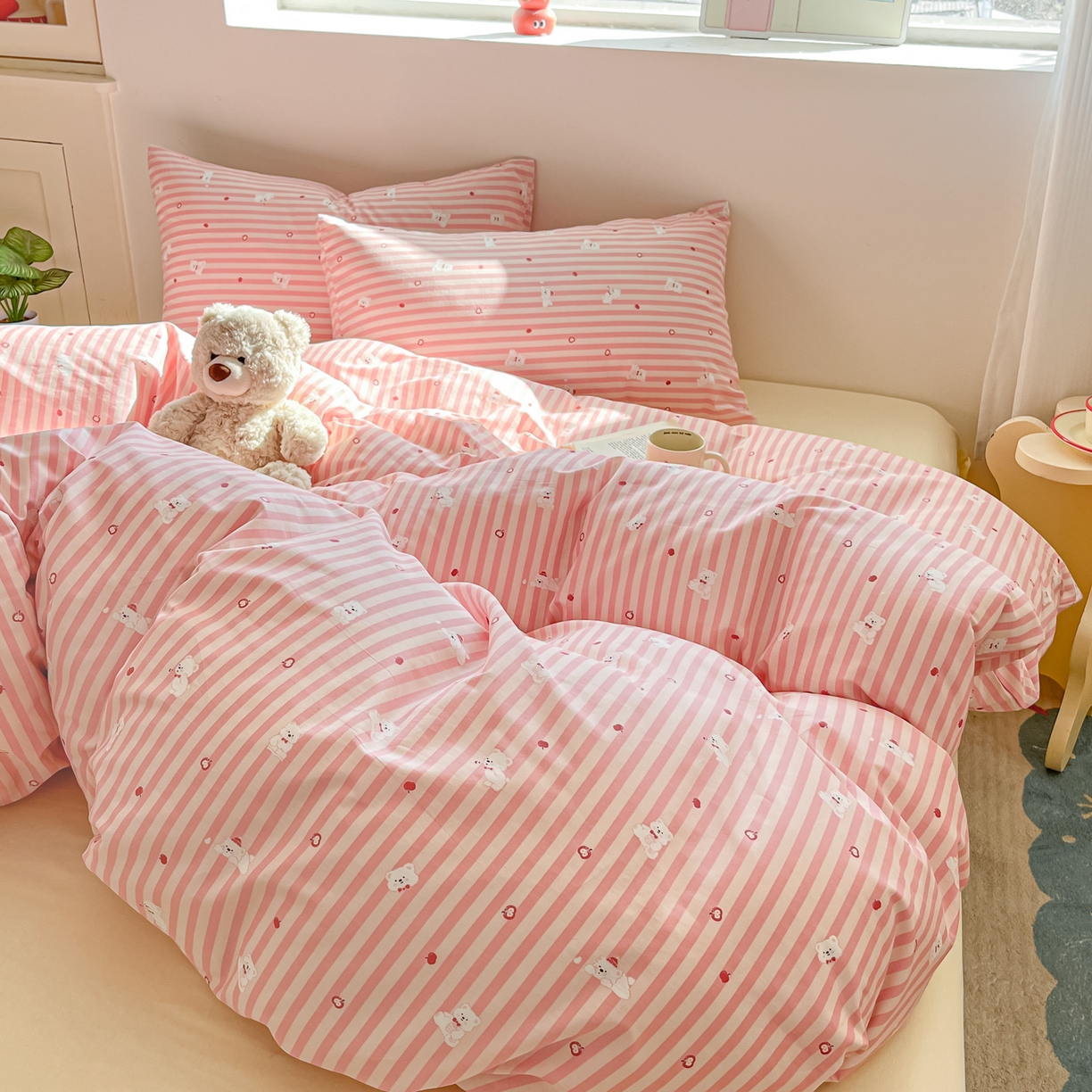 91家纺网 家纺一手货源 找家纺 吉象家纺 2026春夏新款全棉纯棉印花四件套 嘟嘟小熊